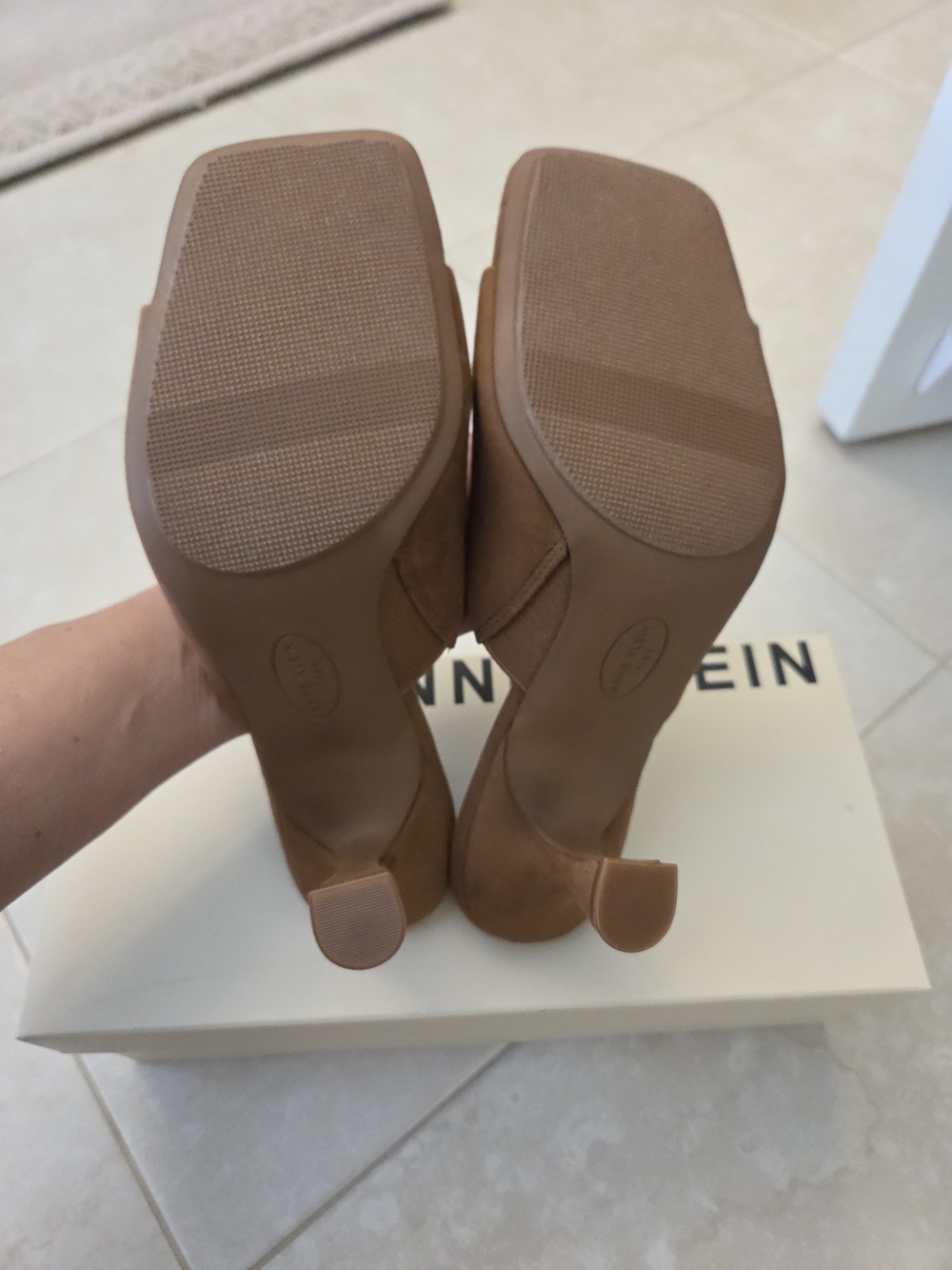 Anne Klein Jerilyn Women's Tan Hazelnut Suede Slide Sandals - Picture 4 of 6